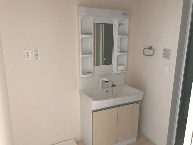 ＣＯＲＮＩＯＬＯ （コルニオーロ）102号室 洗髪洗面化粧台