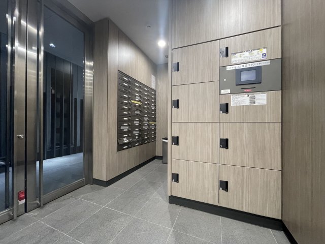 ジオーブルミナス704号室 エントランス