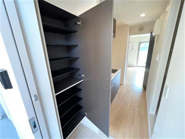 サン　コンフォート205号室 下駄箱