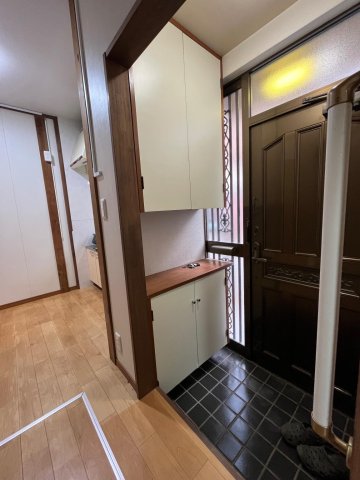 小手指南4丁目戸建 動線の良い玄関周り