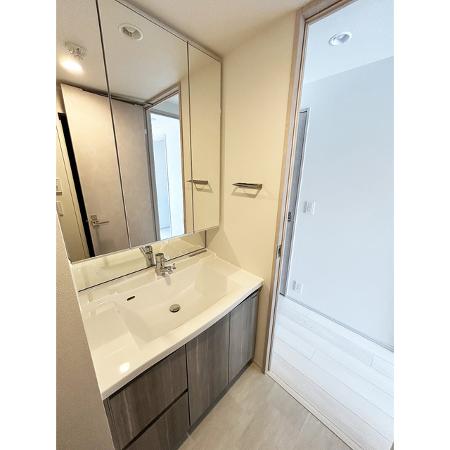 THE GATEHOUSE浅草雷門0204号室 内観