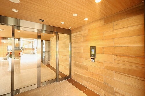 ウィルローズ大宮　－Ｋａｎ－ 風除室　※2025年10月撮影