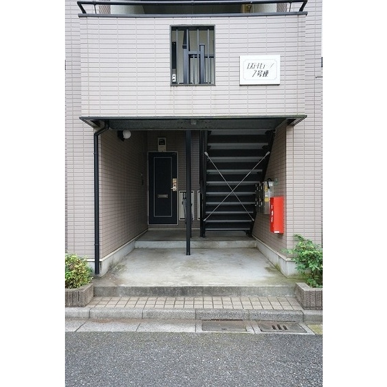 エステートピア・ｕ７号棟 エントランス共用部