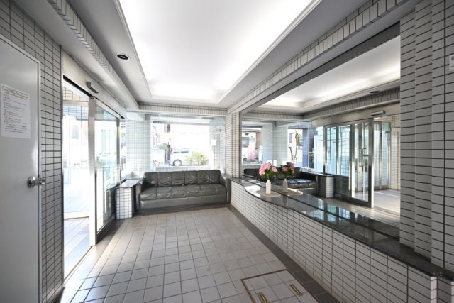 ワコーレ多摩川4階 エントランス