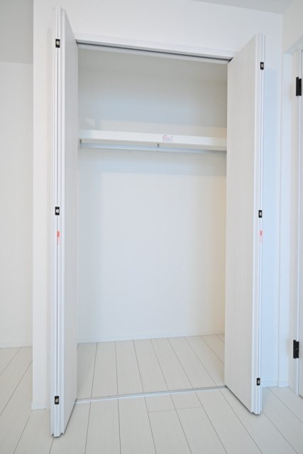 Ｔｈｅ　Ｒｅｓｉｄｅｎｃｅ　Ｎｉｈｏｎｂａｓｈｉ2階 クローゼット（洋室）