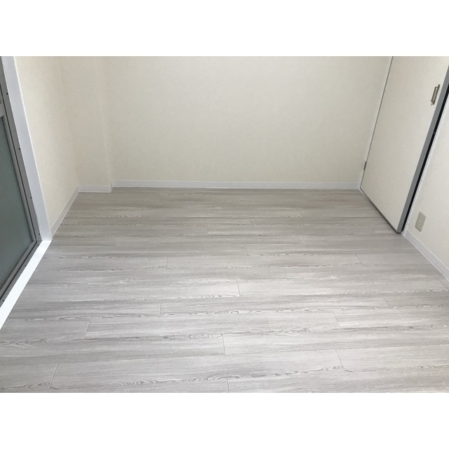 リエス伊勢原103号室 リビング