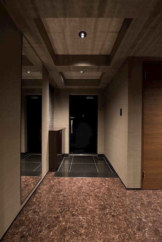 レジディア上目黒 玄関