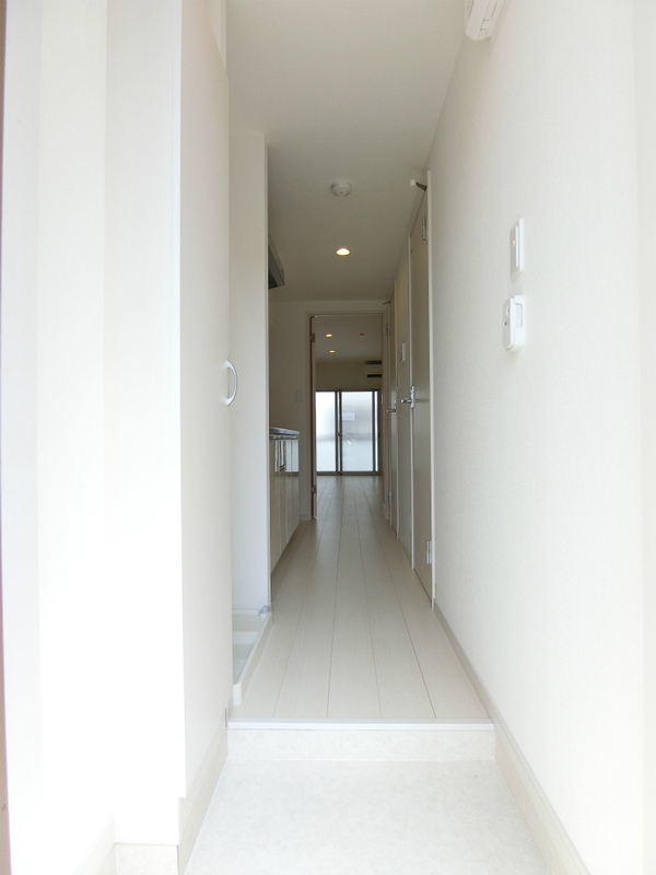 リブリ・004 玄関