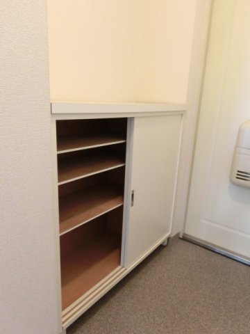 エミネンス山手台0202号室 シューズボックス　※現況優先