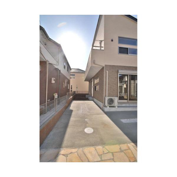 立川栄町の家 駐車場