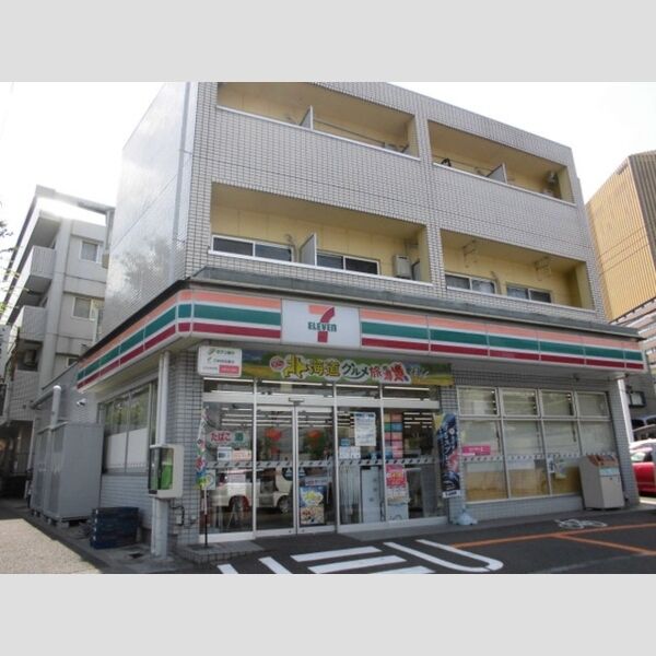 ルチェ・ソラーレ303号室 セブンイレブン帝京大前店