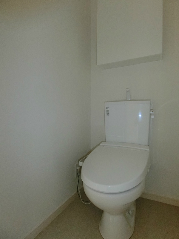 リブリ・東寺尾東台3階 トイレ