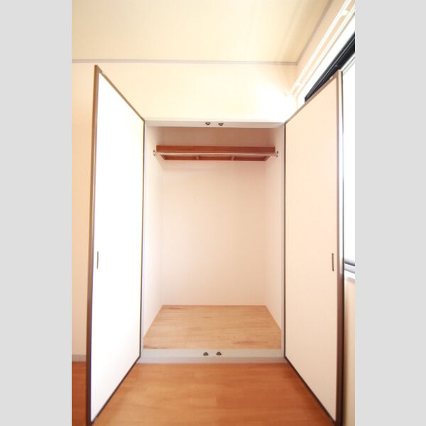 パールハイツ海老原　28203号室 収納