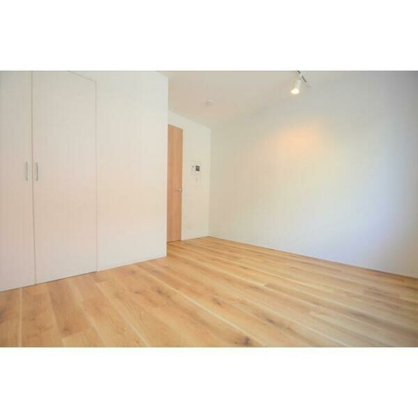 トライム早稲田鶴巻町102号室 リビング