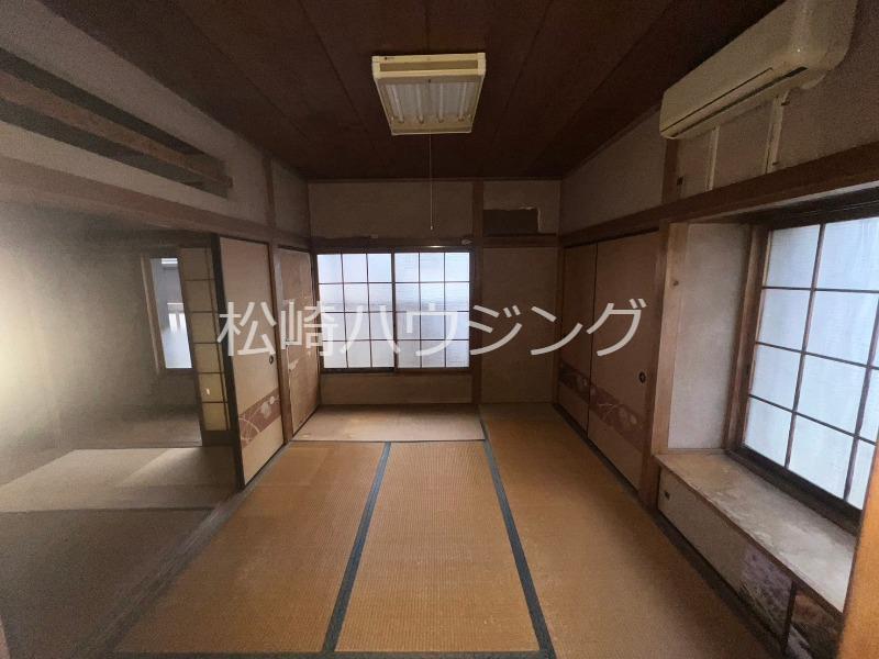 関田戸建てⅡ 寝室