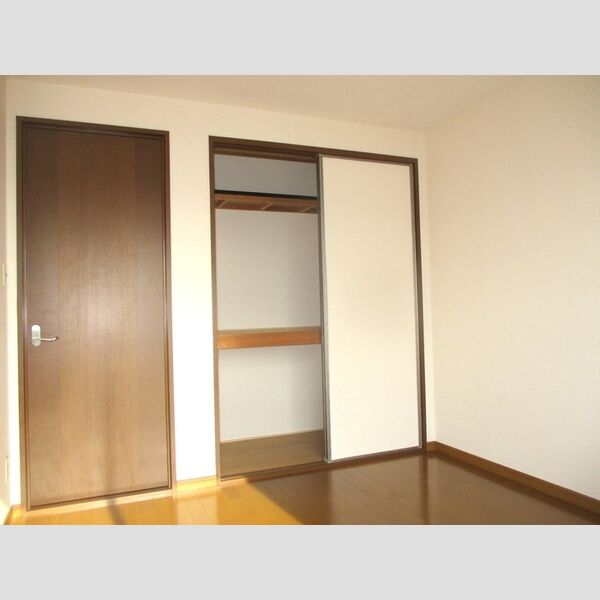 ルミエール　Ⅰ203号室 洋室