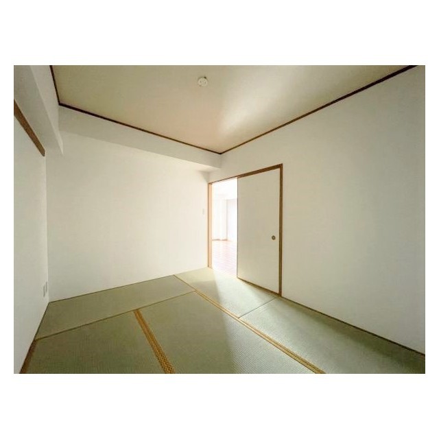 グリーンフィールド大山 和室　6帖