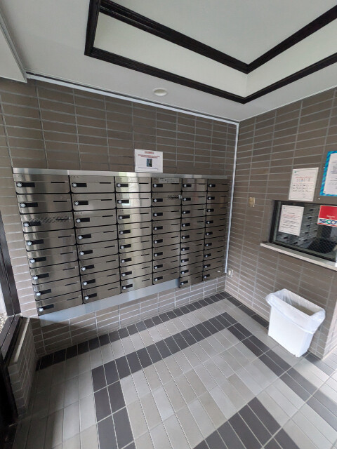 アンダルシア浦安(A-020)1階 エントランス