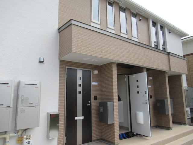 カメリアコート 外観写真（昼）