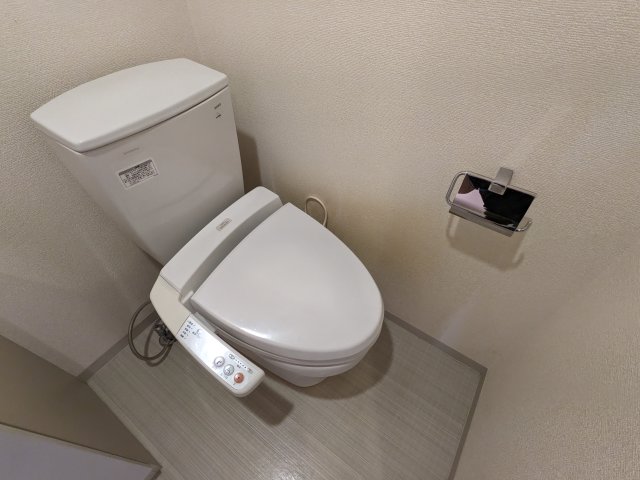 プレミアムキューブ東十条アリア803号室 トイレ