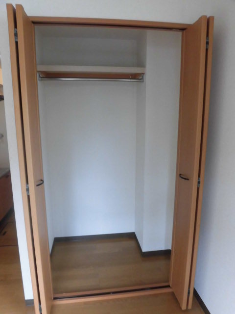 グレース吉岡0101号室 クローゼット