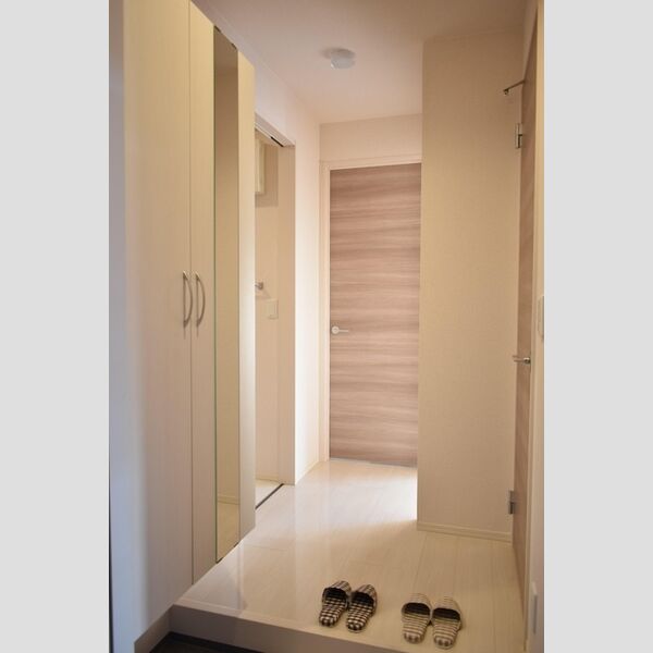 プルミエール大宮七里 　A106号室 玄関