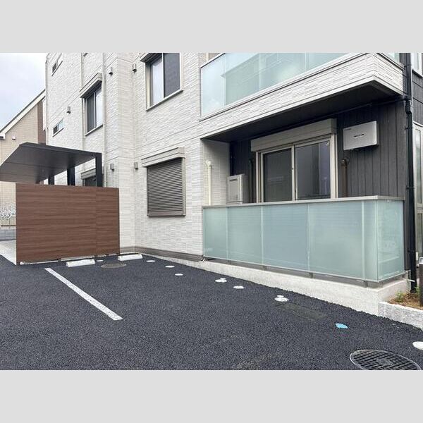 セレスティア西綾瀬103号室 1台のみ