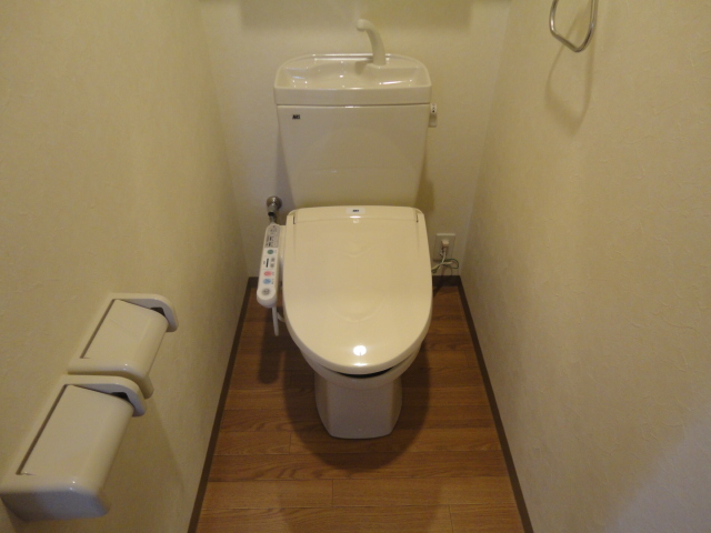 カーサ・デ・成田Ａ シャワー付トイレ