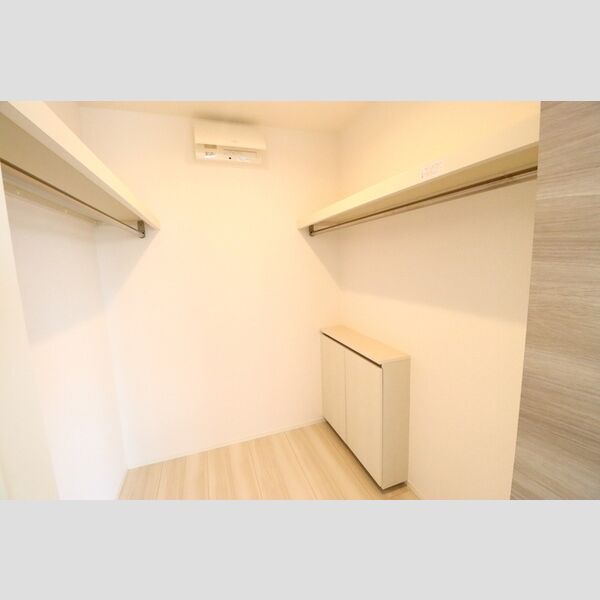 Eclat西大宮/Embellir西大宮　Eclat西大宮 ウォークインクローゼット(洋室4帖)
