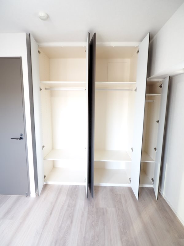 ドゥーエ日暮里8階 収納