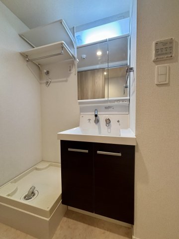 エルファーロ駒沢公園Ⅰ0202号室 洗面