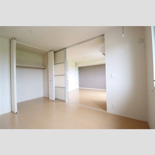 スカイヒル203号室 洋室6帖