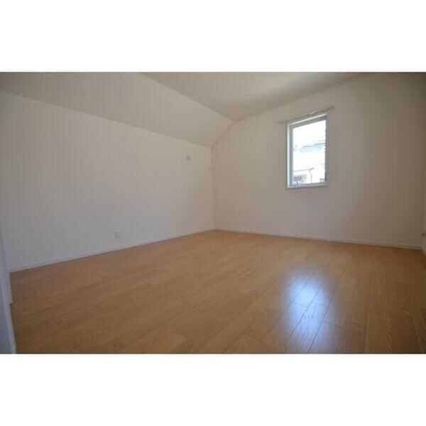 府中市西府町2丁目戸建 リビング