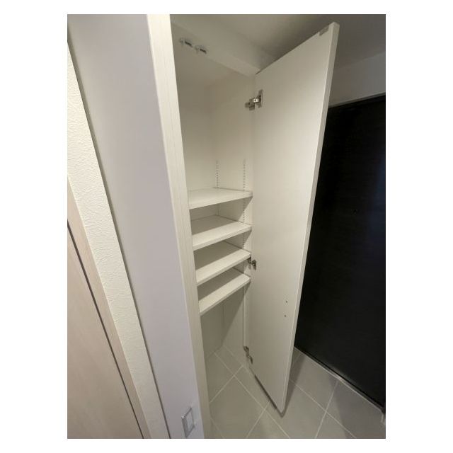 PASEO Yotsuya 玄関