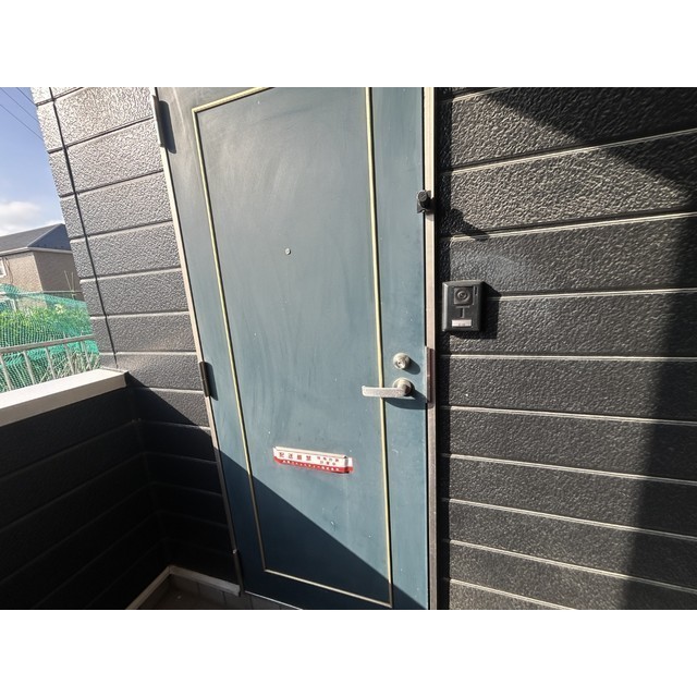 ヤングヒルズ越谷Ⅱ107号室 玄関