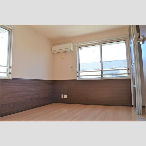 ルアナ姉崎203号室 洋室②(別角度)