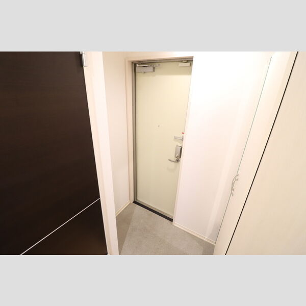 トロイメライ303号室 玄関