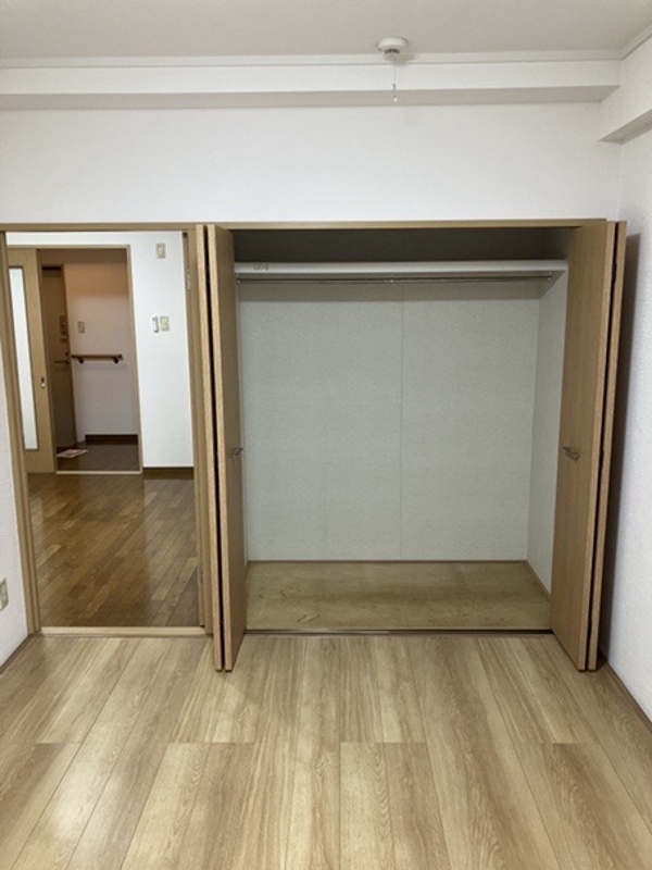 シャルマン2階 収納