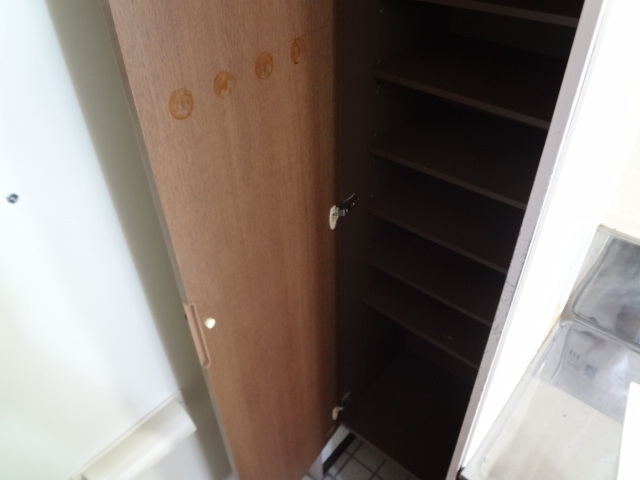 ミレ・関町0206号室 下駄箱