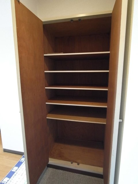 スカイコート大森第４ 靴入