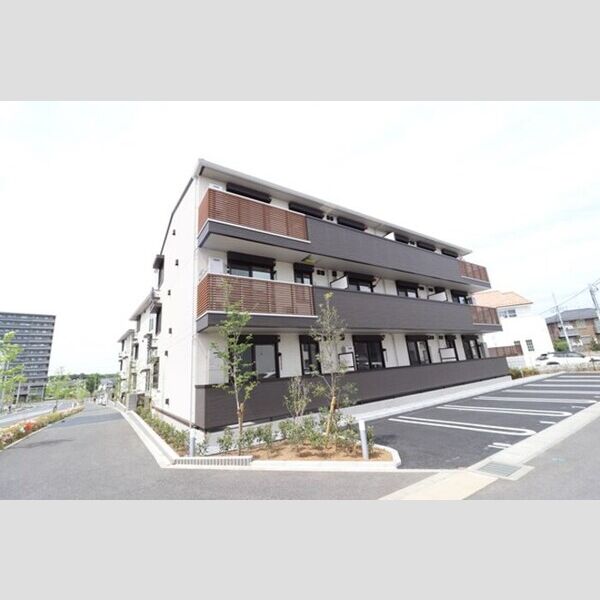 リリー アネラの外観画像