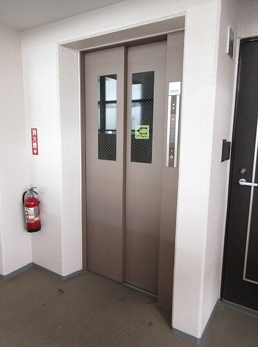 ライオンズマンション東村山第３4階 エレベーター　※前回募集時2023年4月の写真