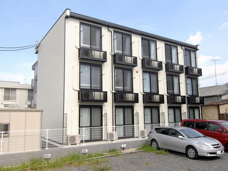 レオパレスＮＡＮＰＥＩの外観画像