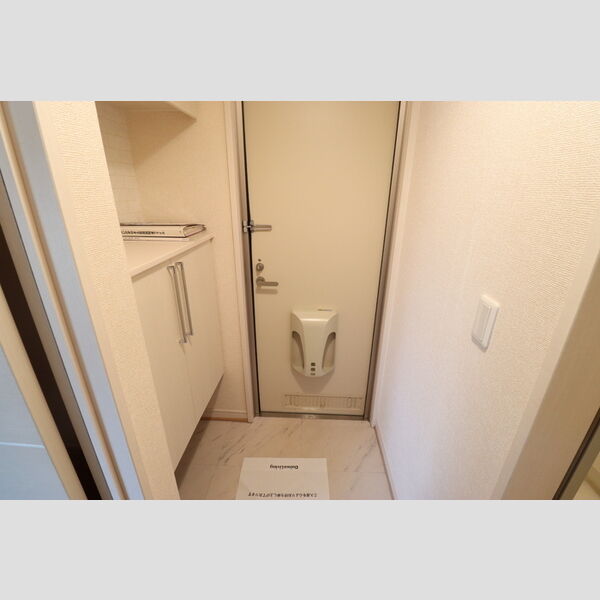 シャルドネ　A 玄関