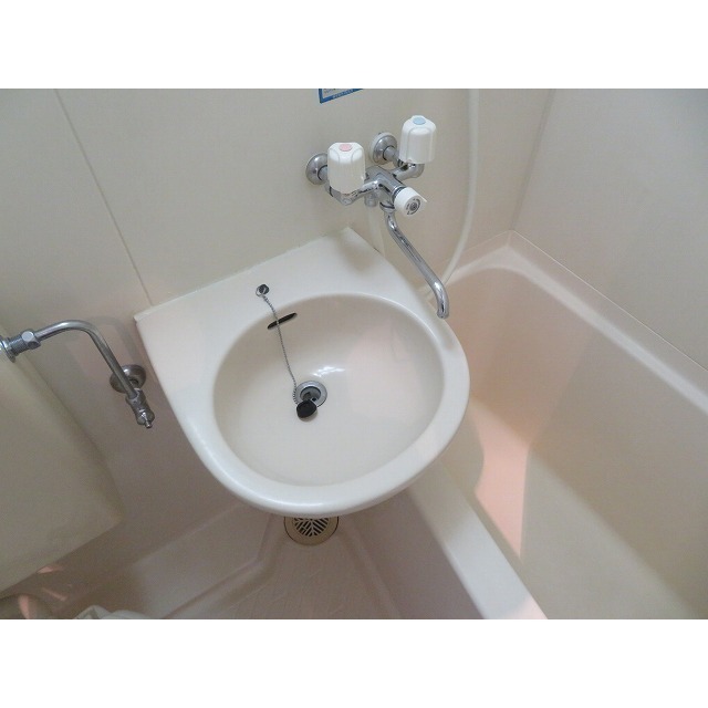 エレガンス綾瀬６0311号室 内観