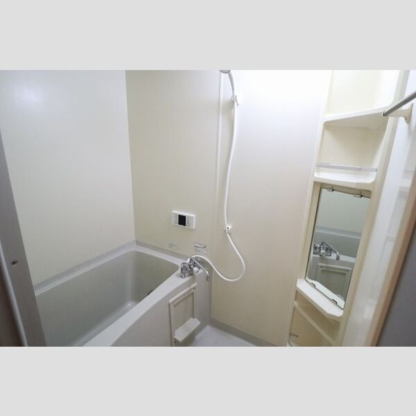 スマイルコート　3番館202号室 追い焚き機能付きバス