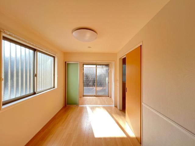 エストレヤ 室内