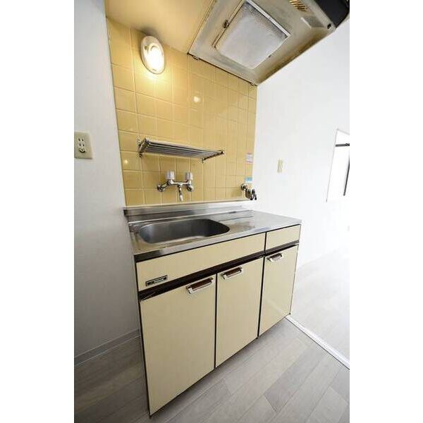 メゾン・ド・セレナード0404号室 キッチン