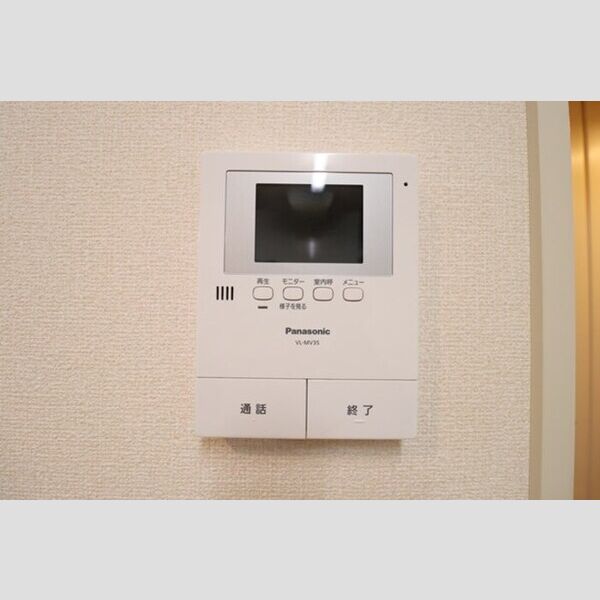 フォンテーヌ　Ⅴ101号室 録画機能付きTVインターホン