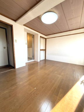 サニーヒル305号室 クリーニング前の写真です